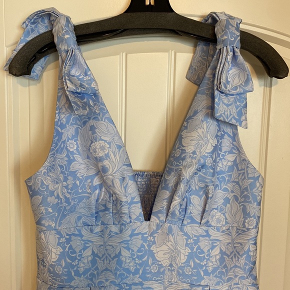 {Ever New | ASOS} Plunge Neck Mini Dress, Size 8 - Picture 5 of 12